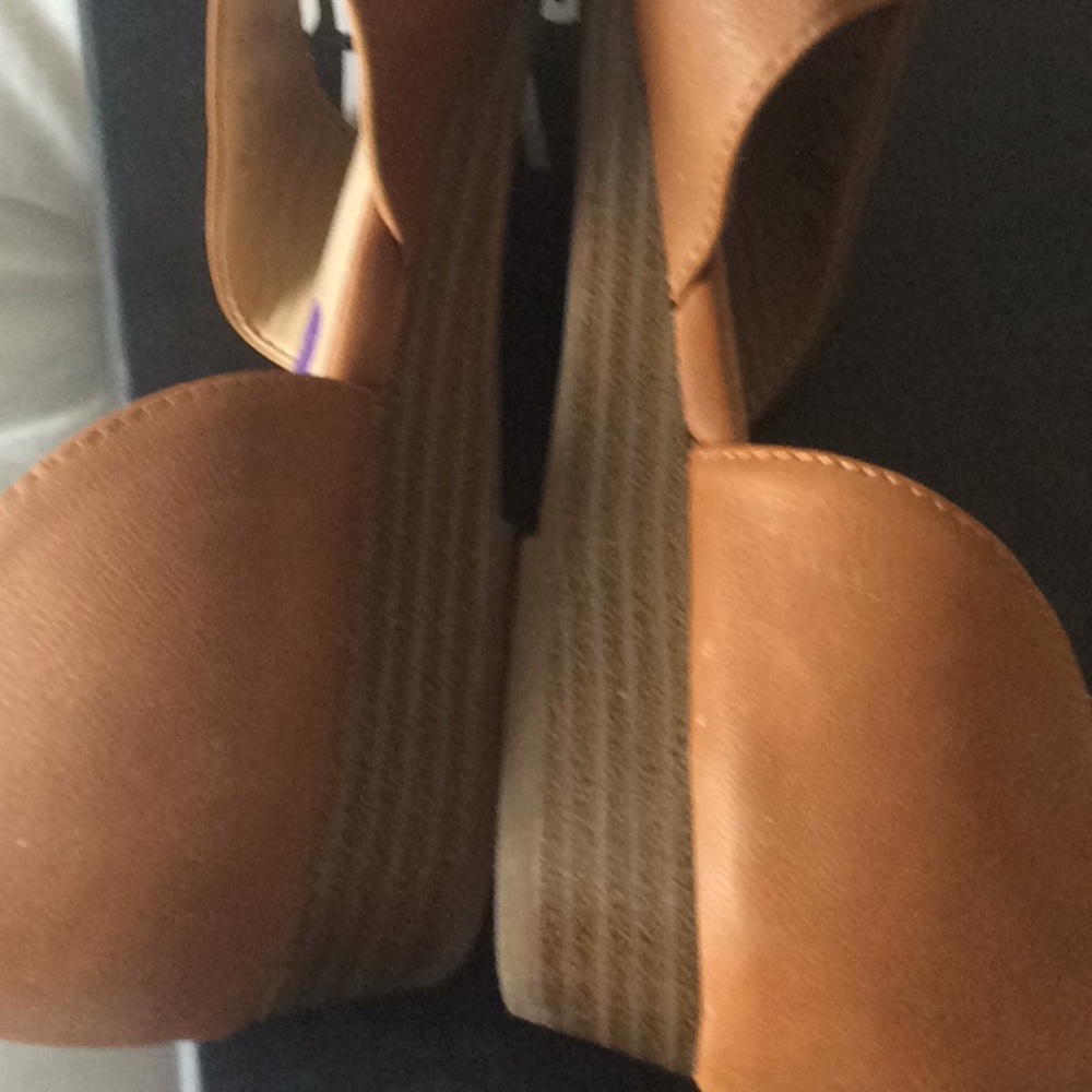 Naturalizer Shoes - Picture 4 of 5